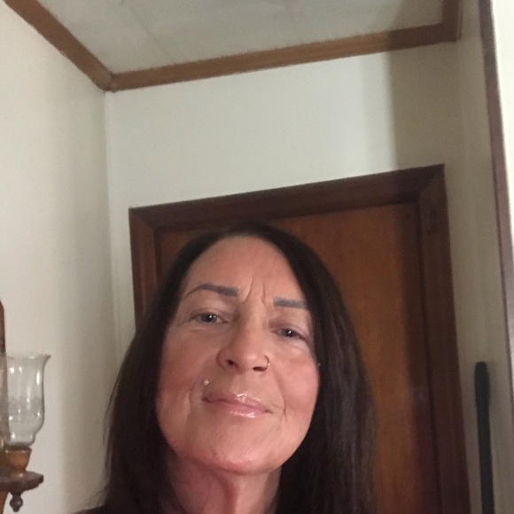 Meet your Posher, Joyce - Picture 1 of 1